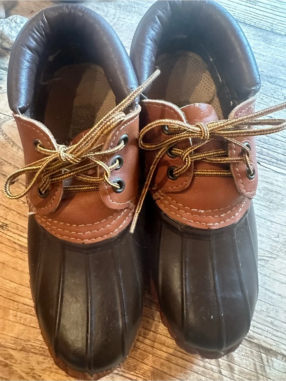 🦆Vintage  Preppy La Crosse Duck shoe size 7